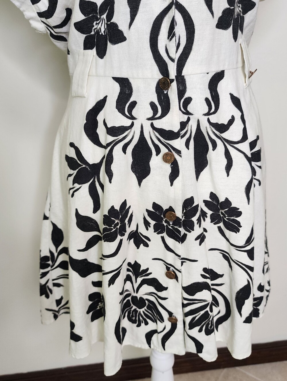 Zara Cream & Black Floral Linen Blend Button-Front Fit-and-Flare Dress Large - Picture 4 of 16